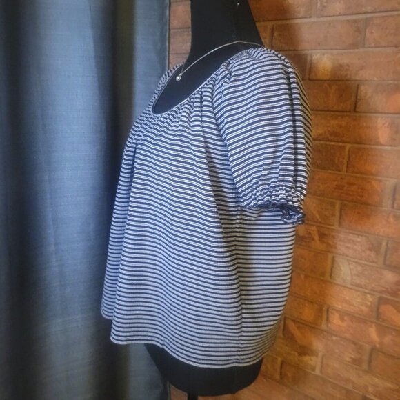 Texture & Thread Madewell - Navy Blue/White Striped Textured Top Size M - Picture 2 of 9